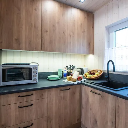 Nad Jeziorem Strykowskim *