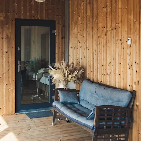 Nad Jeziorem Strykowskim Homestay