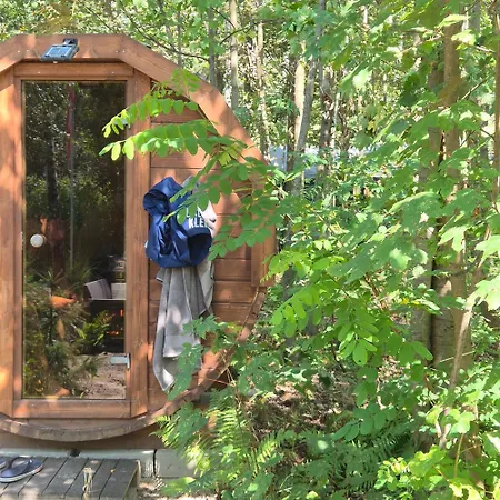 Nad Jeziorem Strykowskim 民宿