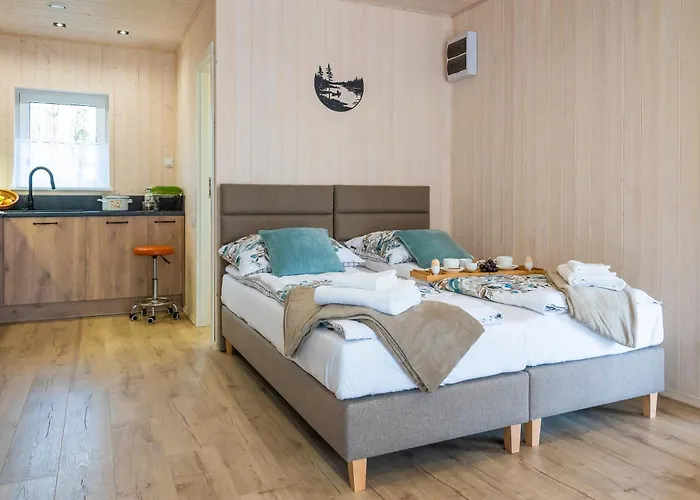 民宿 Nad Jeziorem Strykowskim