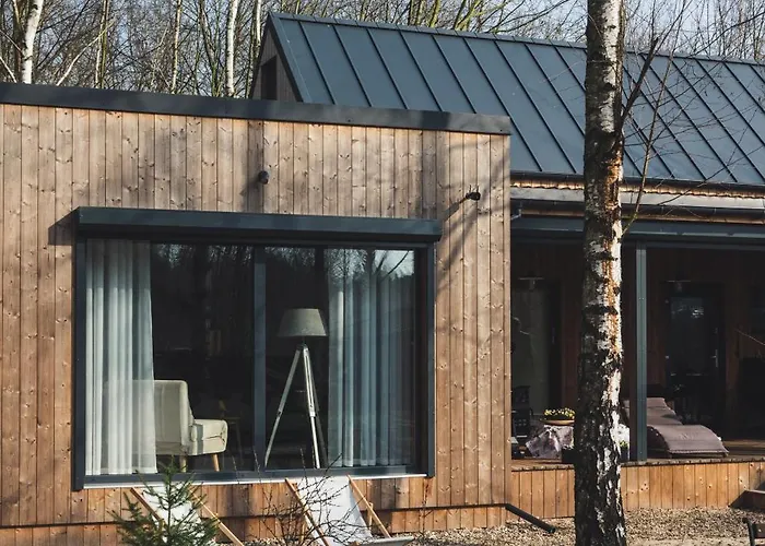 Nad Jeziorem Strykowskim Sapowice