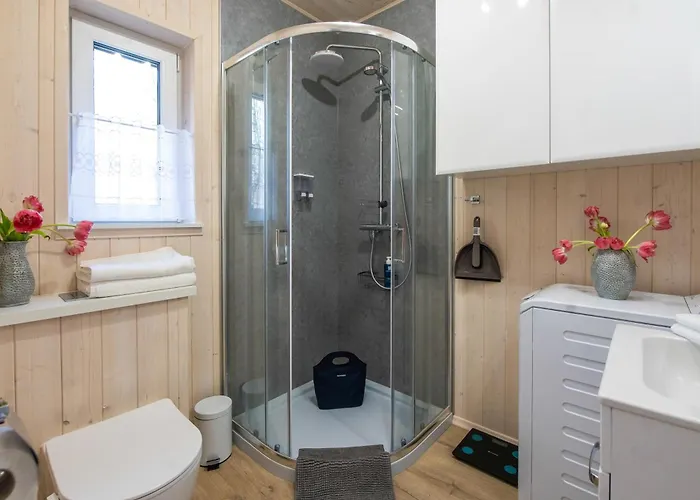 Nad Jeziorem Strykowskim Sapowice